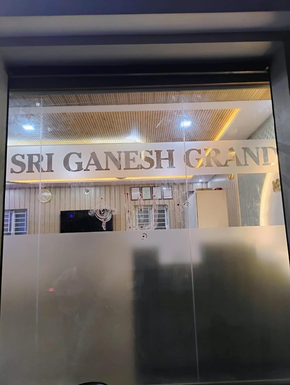 Sri Ganesh Grand Hotel Tirupati Ngoại thất bức ảnh